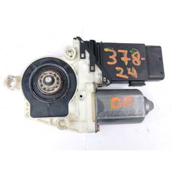 MOTOR ELEVALUNAS DELANTERO DERECHO 