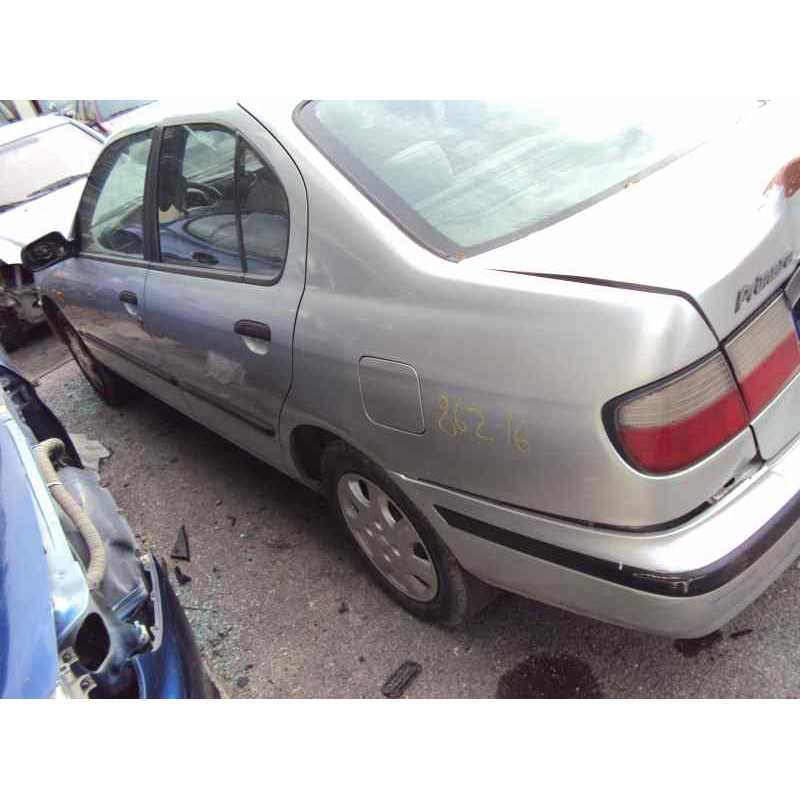 nissan primera berlina (p11) del año 1998