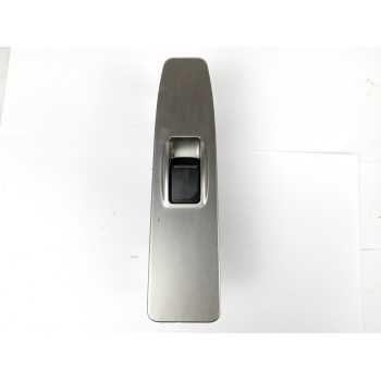 MANDO ELEVALUNAS TRASERO DERECHO 8608A143 