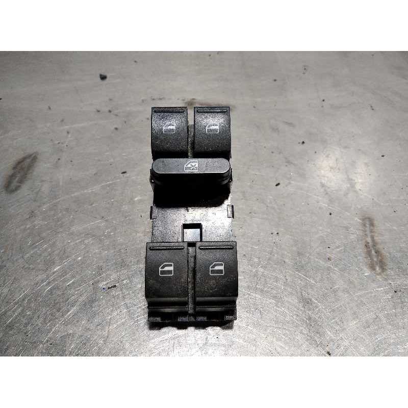 MANDO ELEVALUNAS DELANTERO IZQUIERDO 1K4959857B 8 PINES 