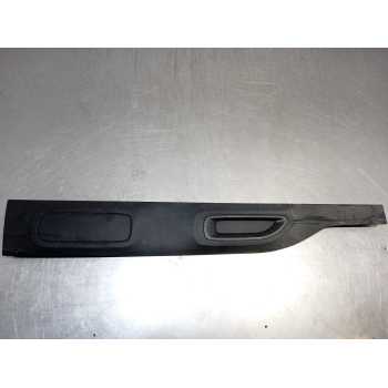 MOLDURA 98234156JB DELANTERA IZQUIERDA 