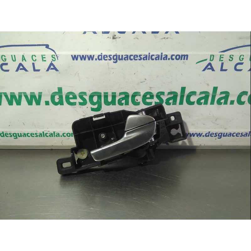 MANETA INTERIOR DELANTERA DERECHA 