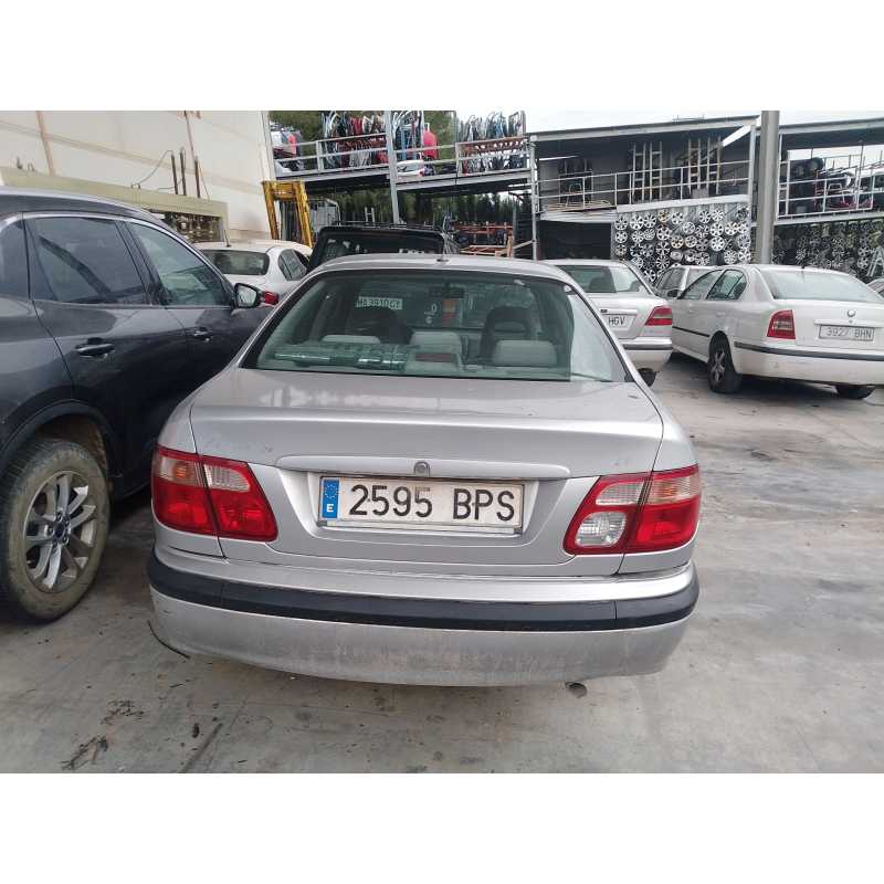 nissan almera ii (n16) del año 2001
