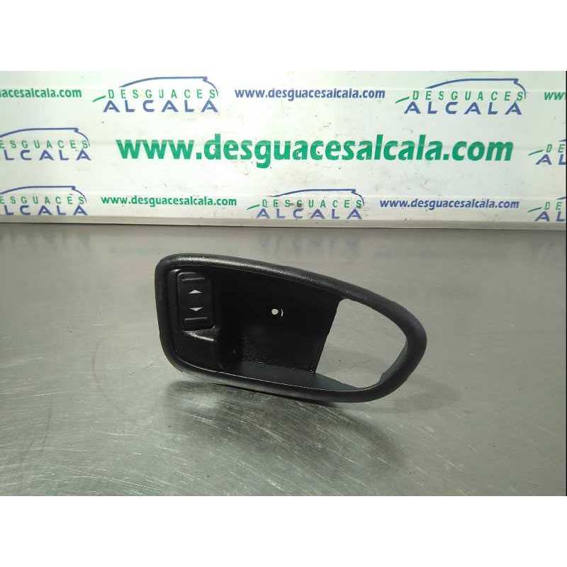 MANDO ELEVALUNAS TRASERO DERECHO 4 PINES 