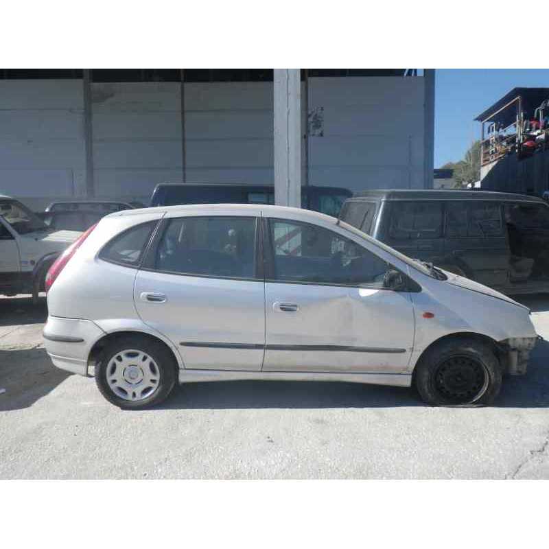 nissan almera tino (v10m) del año 2001