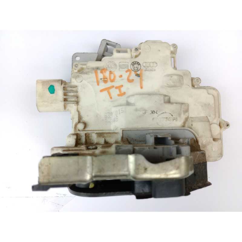 CERRADURA PUERTA TRASERA IZQUIERDA 8K0839015 