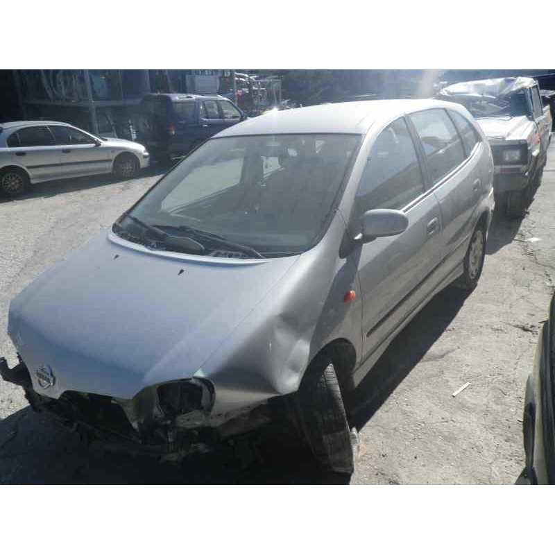 nissan almera tino (v10m) del año 2001