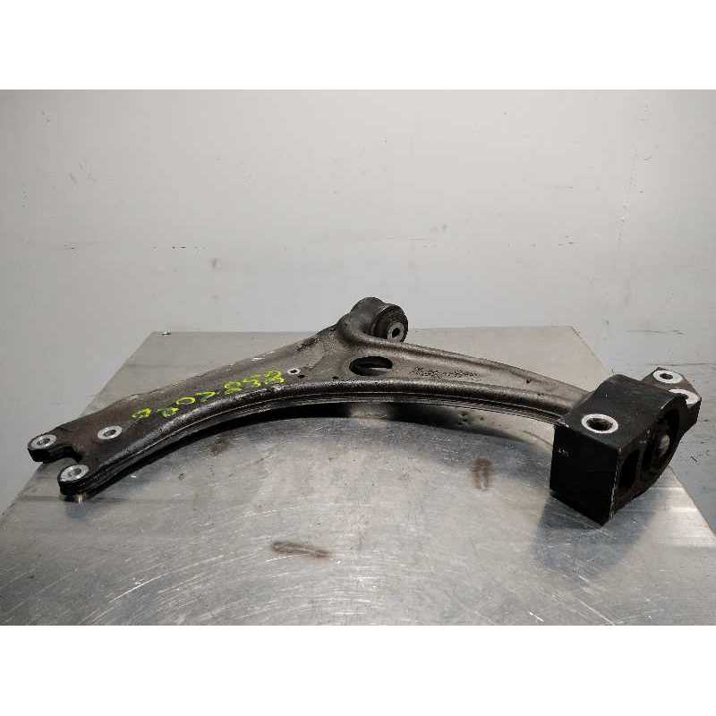 BRAZO SUSPENSION INFERIOR DELANTERO DERECHO 