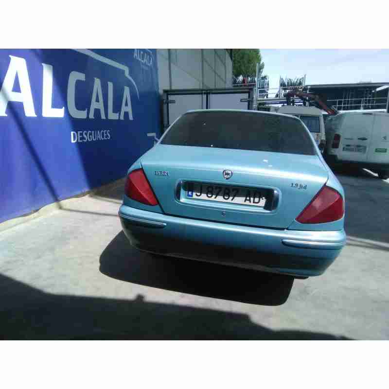 lancia lybra berlina del año 1999