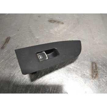 MANDO ELEVALUNAS TRASERO IZQUIERDO 3C8867375A 3 PINES 
