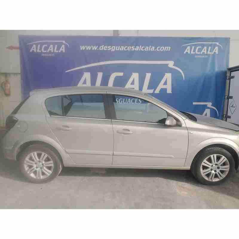 opel astra h (a04) del año 2009
