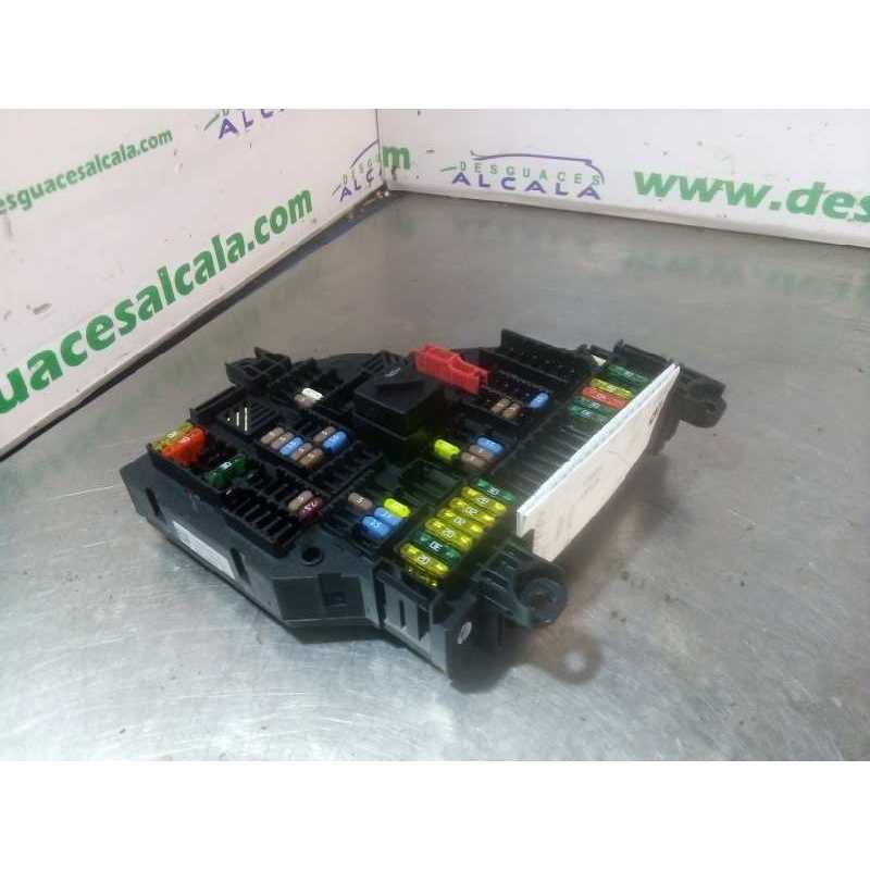 CAJA RELES / FUSIBLES 921086003 