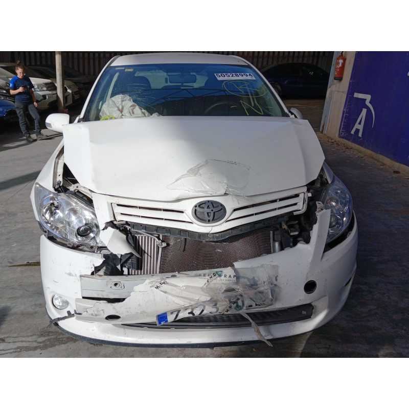 toyota auris (_e15_) del año 2012