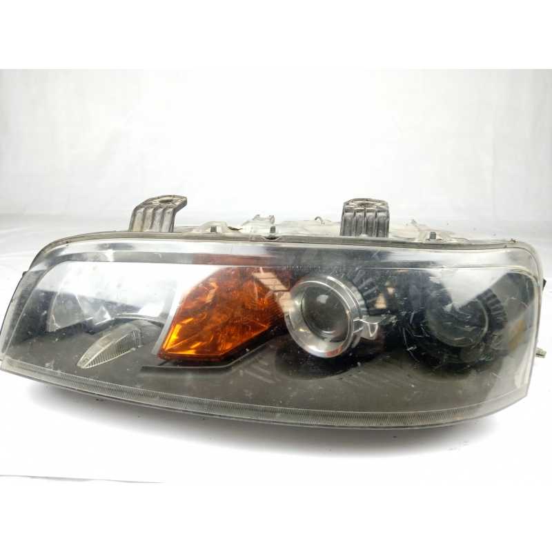 FARO IZQUIERDO 51712396 