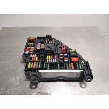 CAJA RELES / FUSIBLES 9264923 