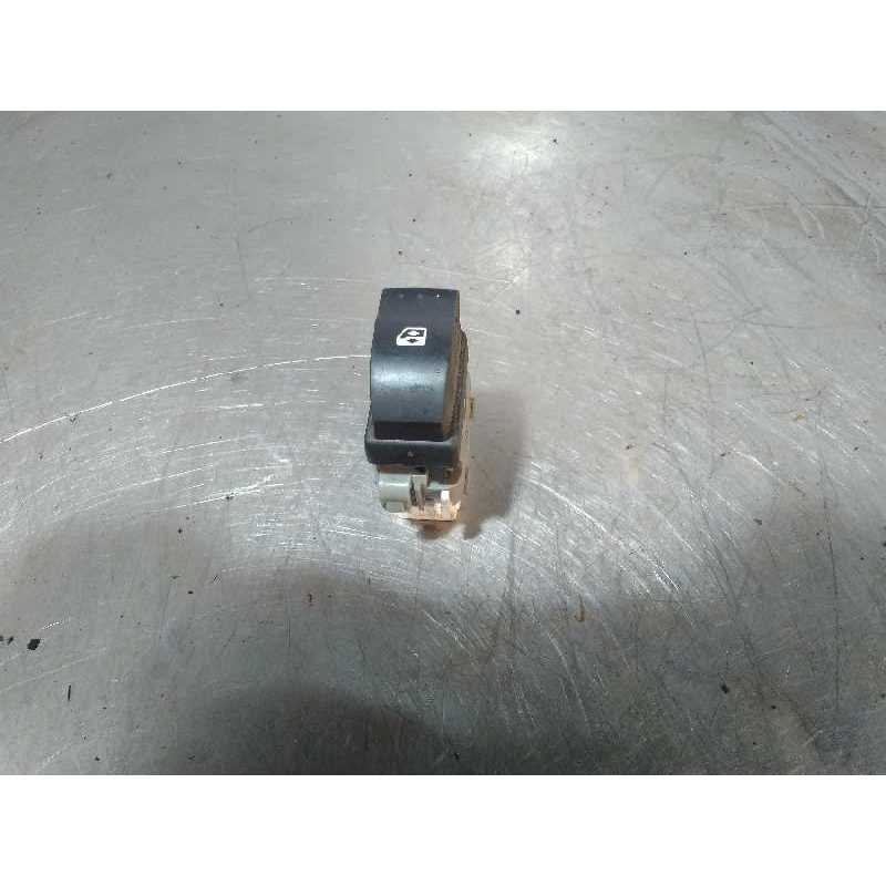 MANDO ELEVALUNAS DELANTERO DERECHO 315029A 6 PINES 