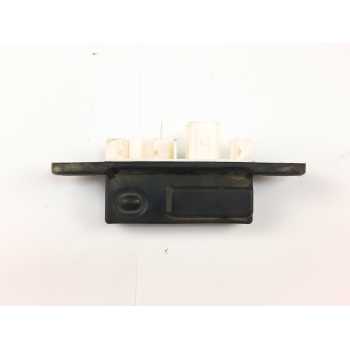 PULSADOR MALETERO / PORTON 15D355 