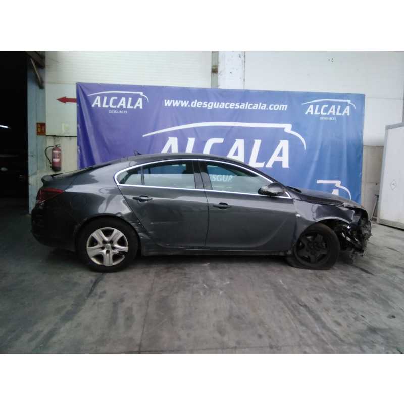 opel insignia berlina del año 2010