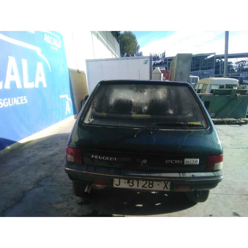 peugeot 205 berlina del año 1996