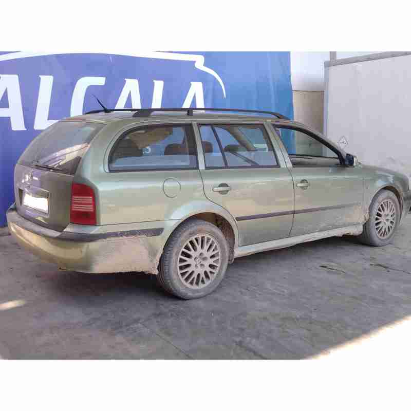 skoda octavia berlina (1u2) del año 2004
