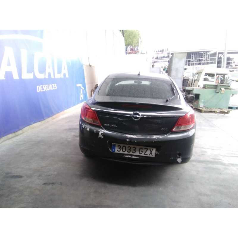 opel insignia berlina del año 2010
