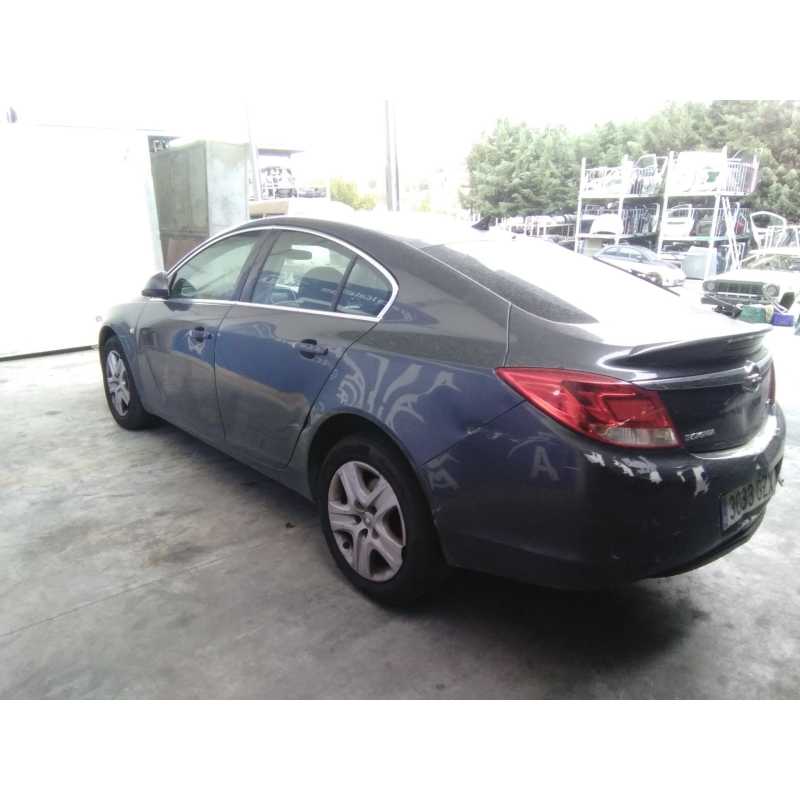 opel insignia berlina del año 2010