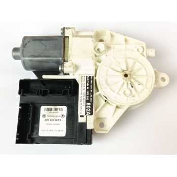 MOTOR ELEVALUNAS DELANTERO DERECHO 8P0959802A 