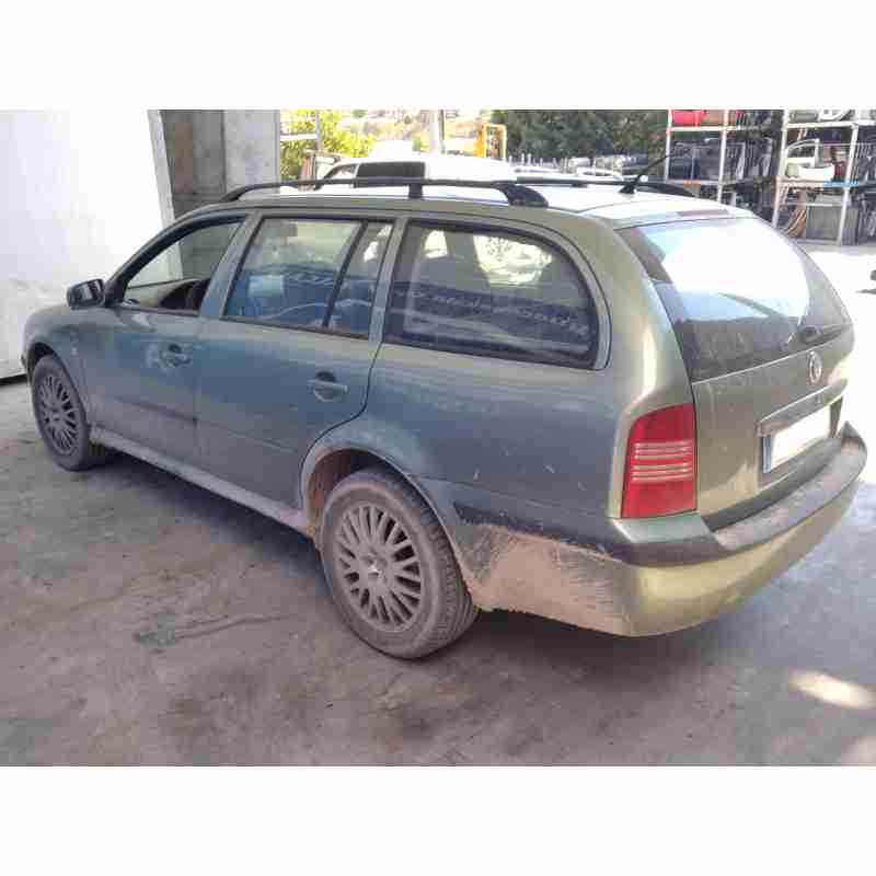 skoda octavia berlina (1u2) del año 2004
