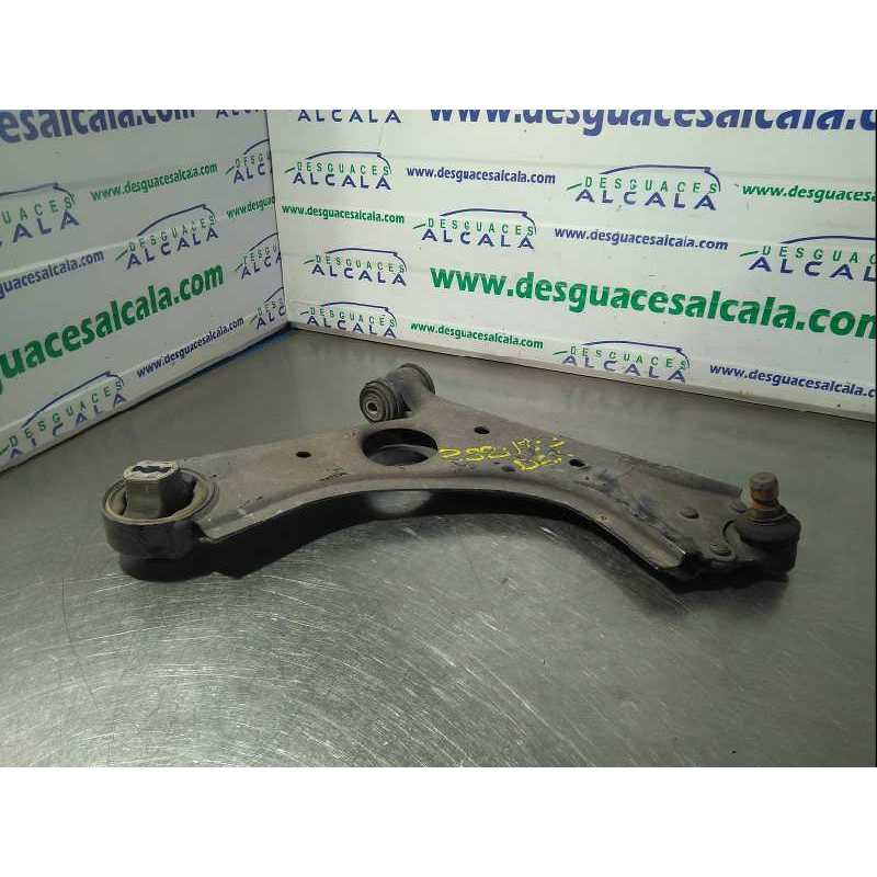 BRAZO SUSPENSION INFERIOR DELANTERO DERECHO 