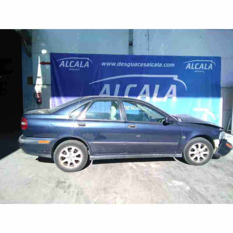 volvo s40 berlina del año 2000
