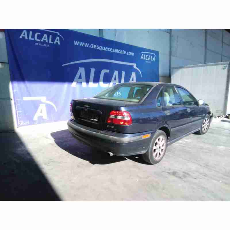 volvo s40 berlina del año 2000