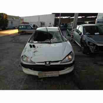 PEUGEOT 206 BERLINA