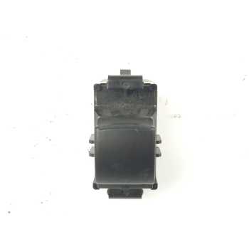 MANDO ELEVALUNAS TRASERO DERECHO 8608A320 