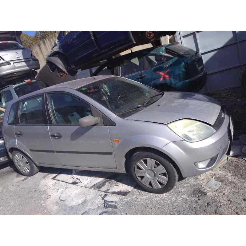 ford fiesta (cbk) del año 2004