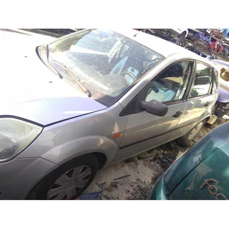 ford fiesta (cbk) del año 2004