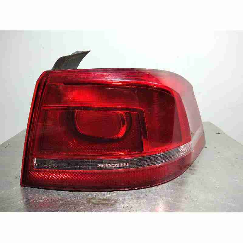 PILOTO TRASERO DERECHO 3AE945096F ALETA 