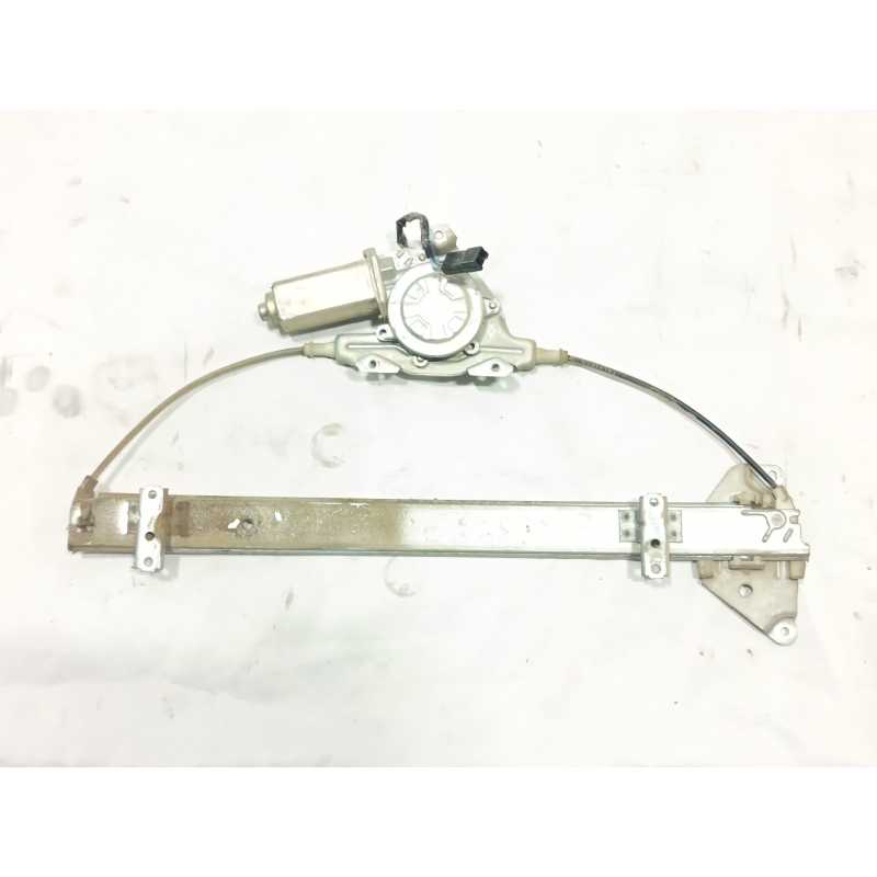 ELEVALUNAS DELANTERO DERECHO 8073078G10 