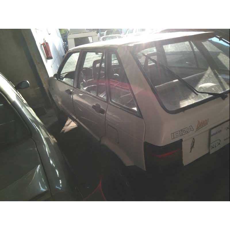 seat ibiza del año 1990