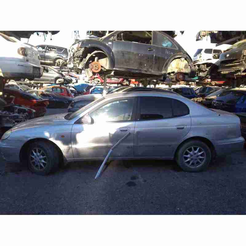 daewoo leganza del año 2001