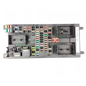CAJA RELES / FUSIBLES GJ3214F041AB 