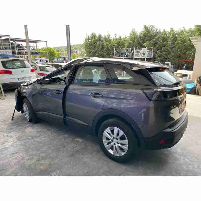 peugeot 3008 del año 2021