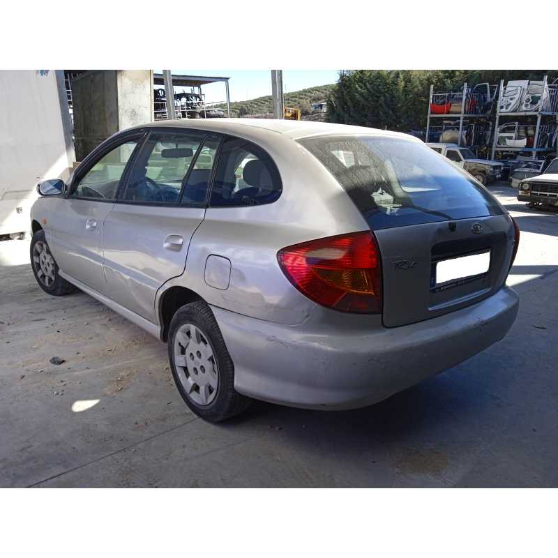 kia rio del año 2002