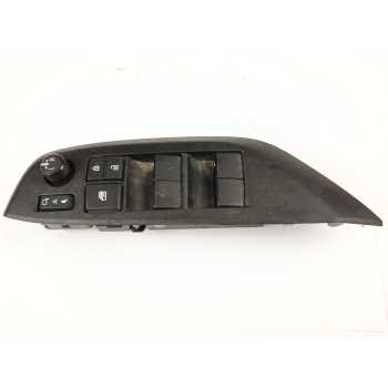 MANDO ELEVALUNAS DELANTERO IZQUIERDO 840400D020 