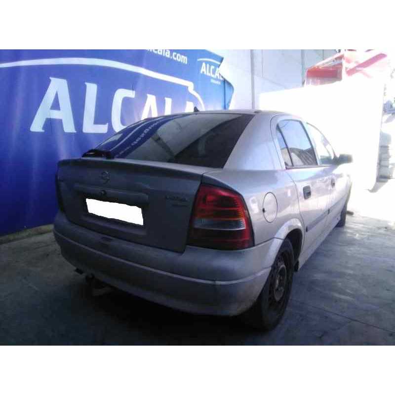 opel astra g berlina del año 2000