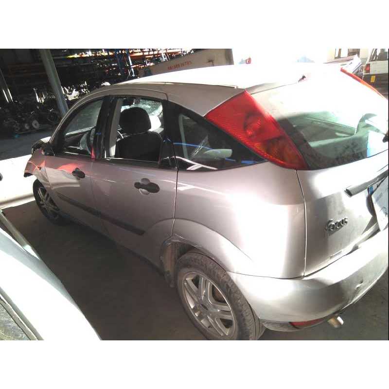 ford focus berlina (cak) del año 2000