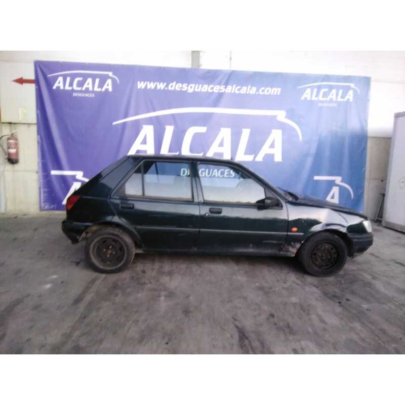 ford fiesta berlina del año 1995
