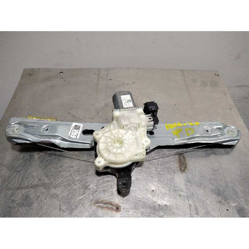 ELEVALUNAS TRASERO DERECHO BM51A27000BE 6 PINES 