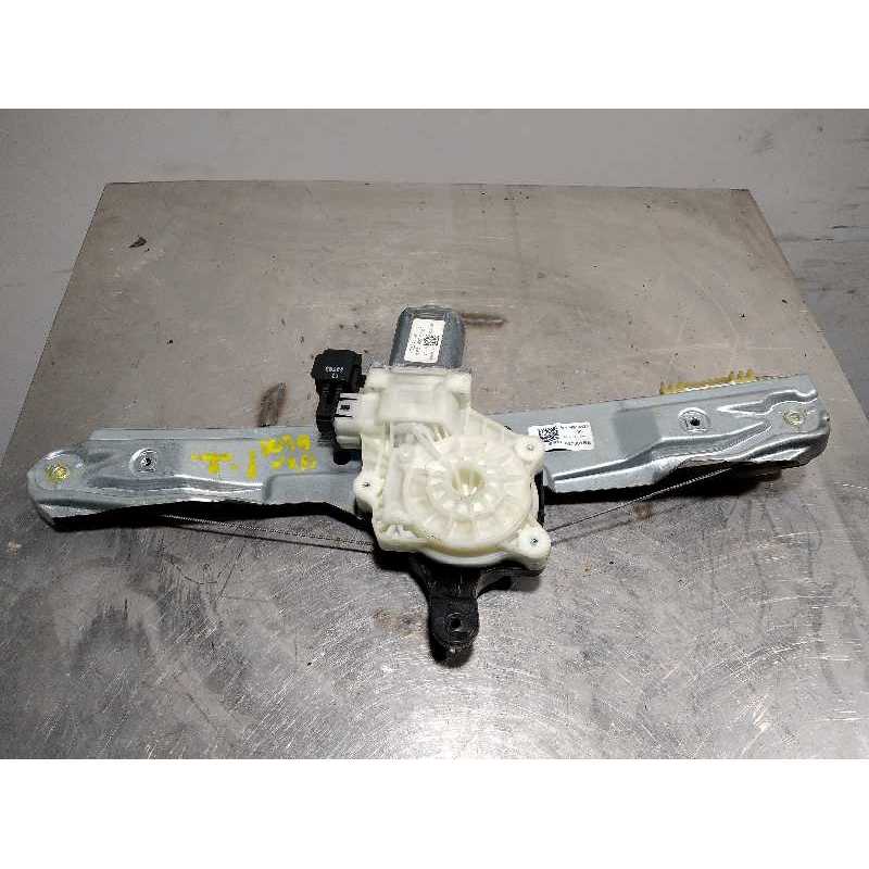 ELEVALUNAS TRASERO IZQUIERDO BM51A27001BE 6 PINES 