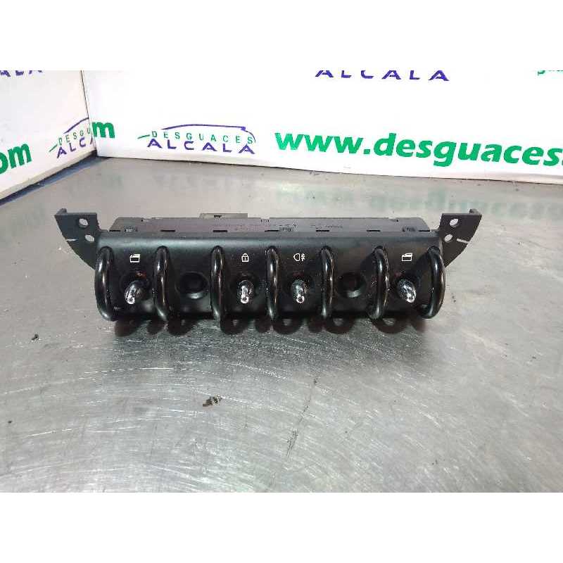MANDO ELEVALUNAS DELANTERO IZQUIERDO 61316917983 18 PINES 
