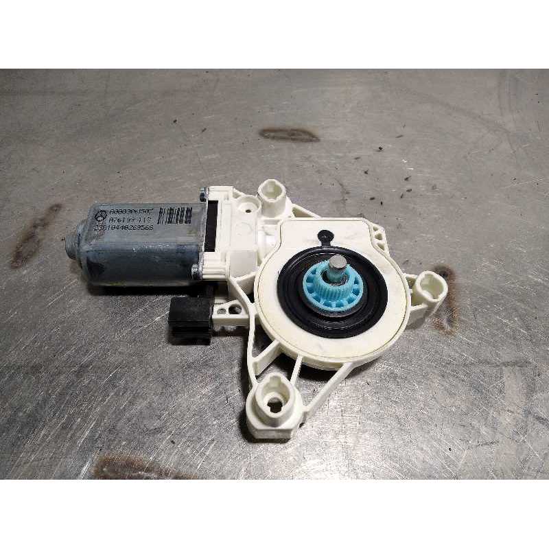 MOTOR ELEVALUNAS DELANTERO IZQUIERDO A0009061507 2 PINES 